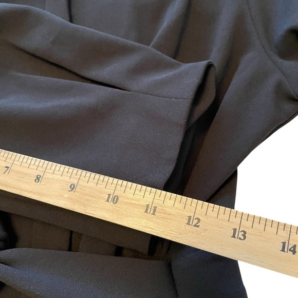 Halston Women's Black Solid 3/4 Sleeve -Front Zip-Size Large-Attached belt NWT - Picture 9 of 12